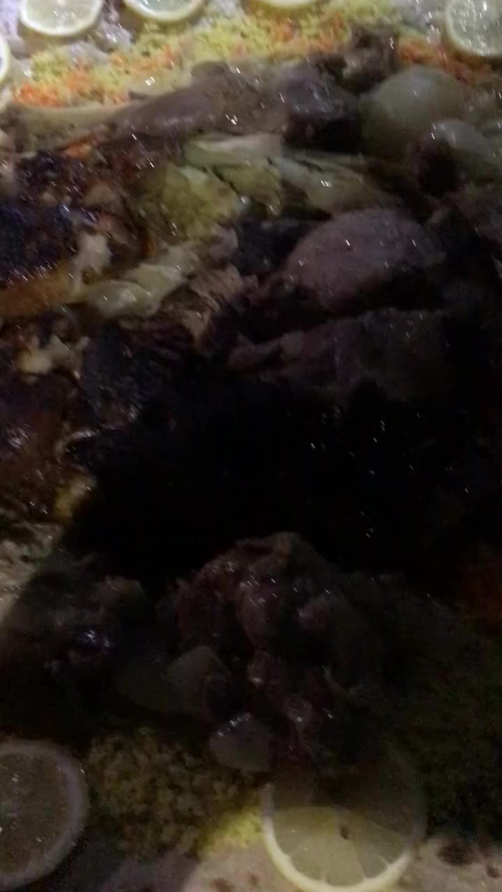 السلام عليكم مستعدون لكافة المناسبات الخاصة والعامة كادر متكامل وخبرة ونضافه في العمل…رقم الهاتف ***********
 ومن الله التوفيق
