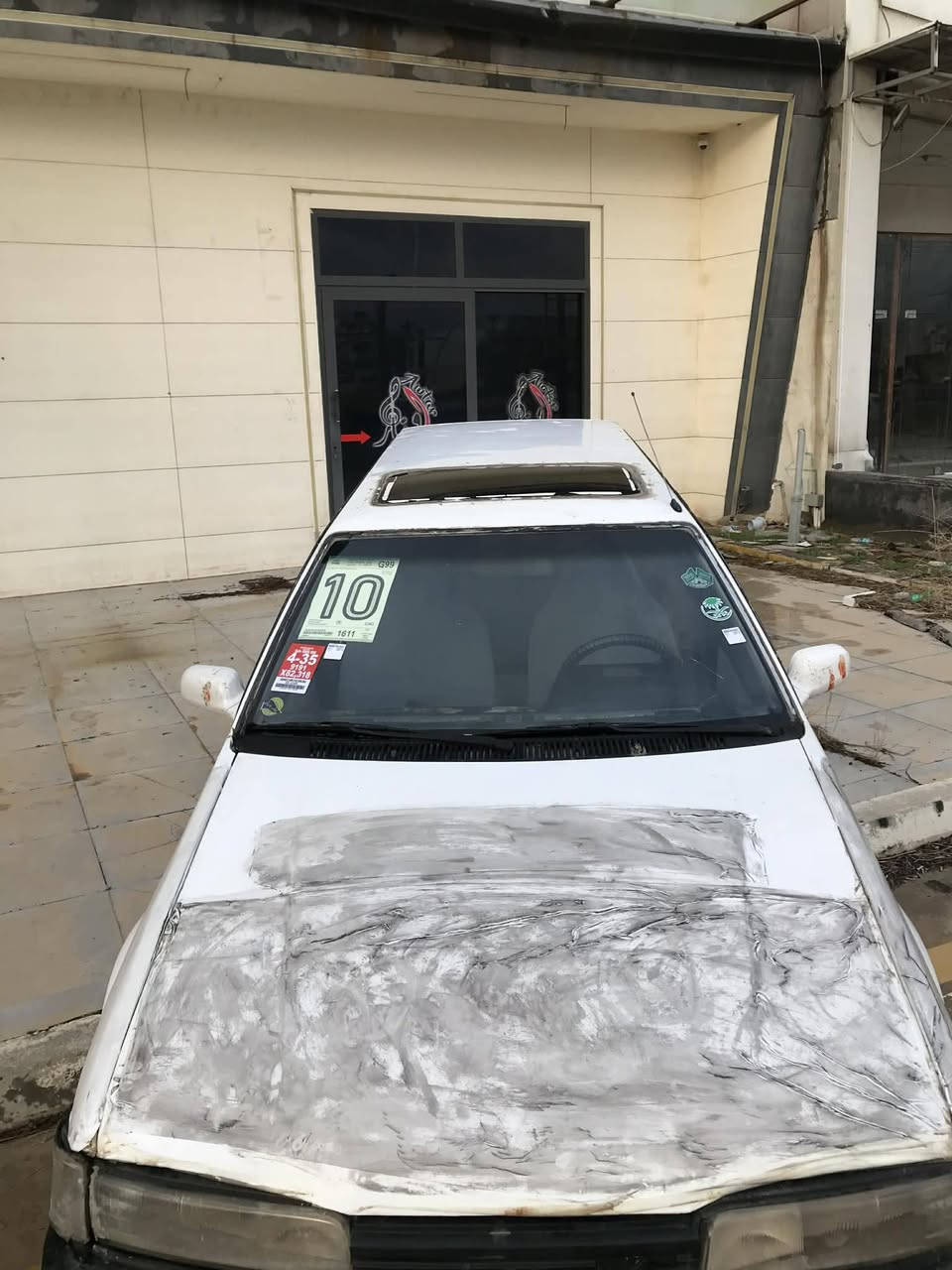 سەرەتا بە ناوی خوا
مازدا 1992 
گیرو مەکینە بە شەرت 
سەنەوی حاسیبە،بەشەرت 
دەعموو لیدراوی نییە 
سلایت 
گەرمی 
فلچەو ئاو فلچە 
ئیشارەت ولایت 
چوار تایەو ویل باشی لە ژیرە 
کامل کارەبایاتی ئیش ئەکات 
پیشو دوای کەپسە 
مەکینە 16 
بەنزین هەر ناخوات 
ماڵی دۆستە سەیارەکە 
سعری 10 وەوەقە و مجال برایانە
شوین سلیمانی 
*********** 
***********
