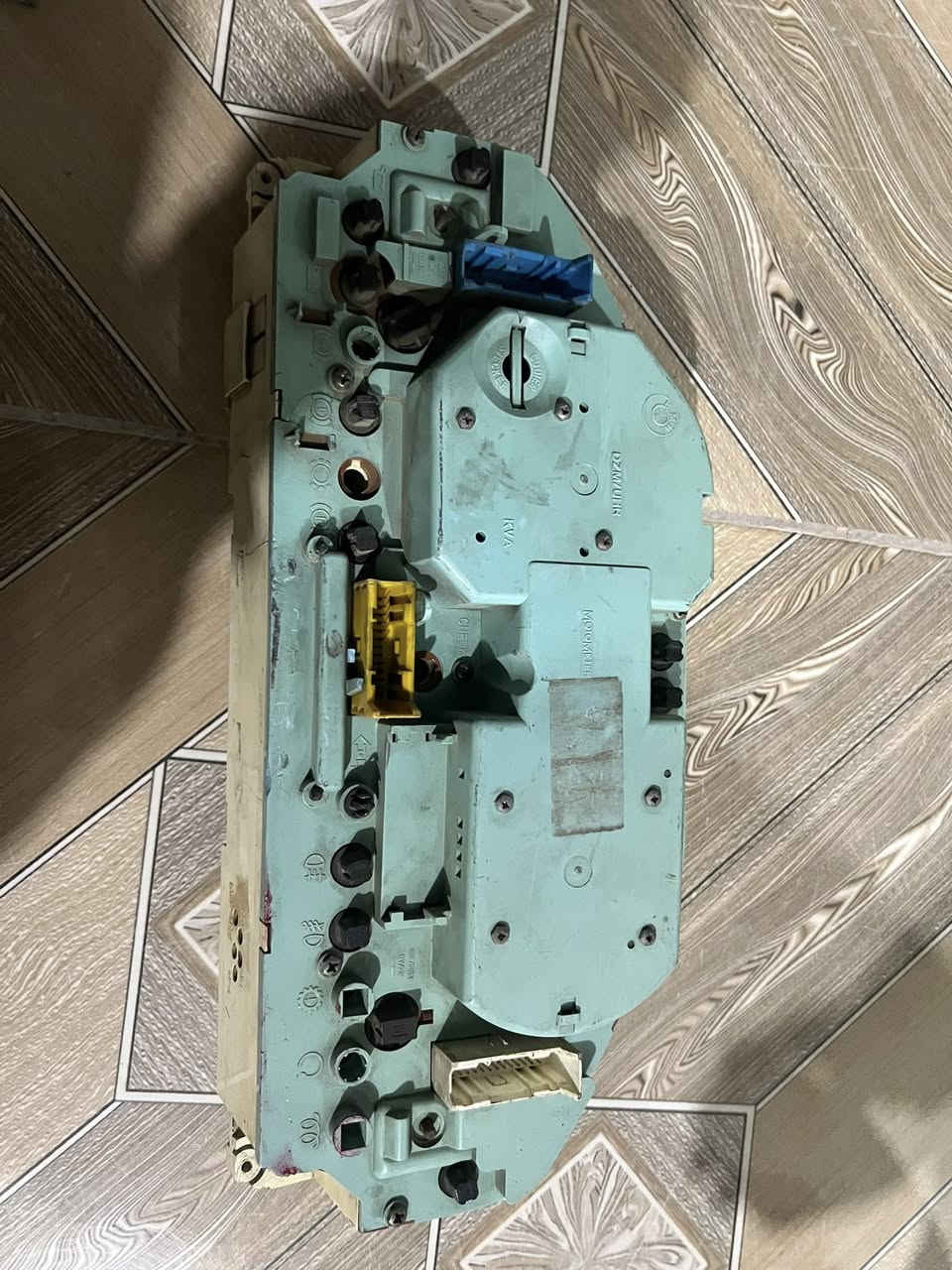 سلام و عليكم
ئه قلي 413نه كرايته وه مه زبوت
ده كشني ٥٢٣بي كيشه به مله به غه وه 
واير حساسي كرينگ بي كيشه و مه زبوت
گيجي ٥٢٠ بي كيشه و مشكيله
له هه وليرم


**إذا كنت صاحب هذا الإعلان وتريد حذفه لأي سبب، رجاءا أرسل رسالة إلى الدعم الفني**