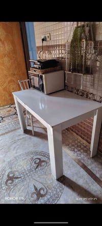 ميز طعام • طاولة سفرة