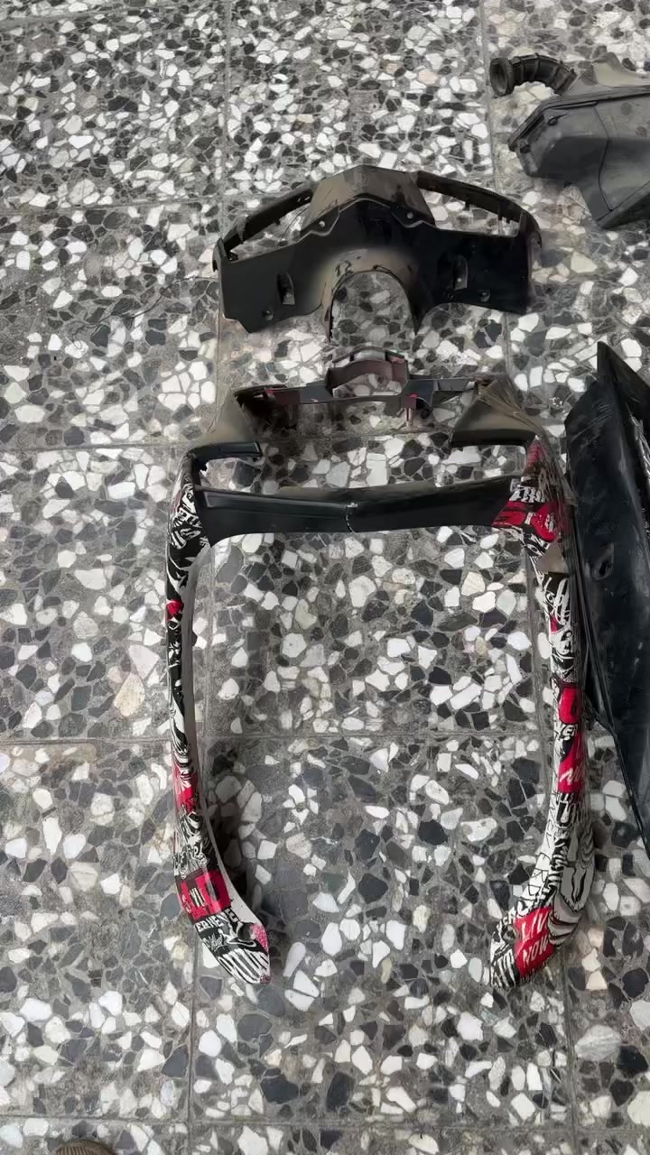 للبيع غراض شمعه مكينه واقع حال بيه صورت مكاني شارع فلسطين ***********
