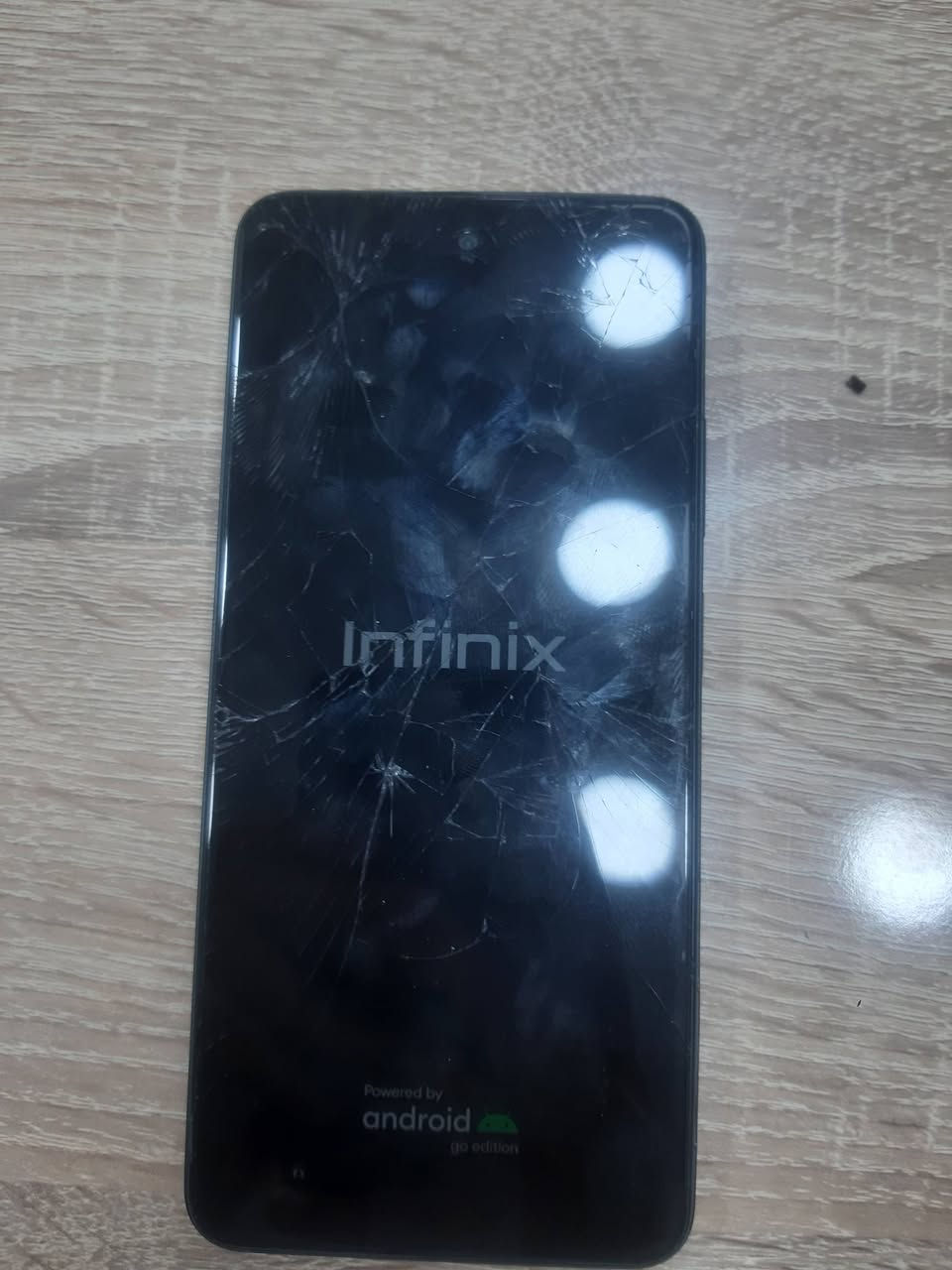 أجهزه نقص شاشات
واحد شاشه شغاله بس متلمس
سعره ٢٠ الف قفل موجود توصيل
ذاكره ٢٥٦/٣٢/١٢٨
***********
