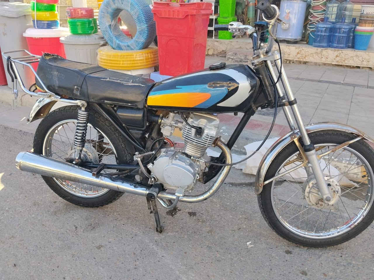 السلام عليكم دراجة ايراني للبيع مبدل كور و ولفات السعر 350 وبيها مجال الرقم ***********
