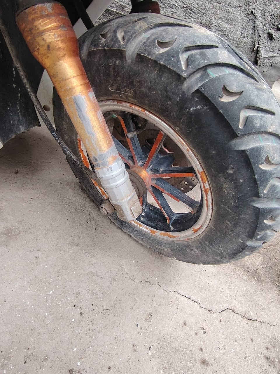 سلام عليكم شباب منرحص مدير لكروب دراجة للبيع كوم حديد دراجة عداد كهربائي  دبلات رياض ويالة رياضي  سعره ١٥٠ عنواني بغداد البياع شراي يتصل ***********
