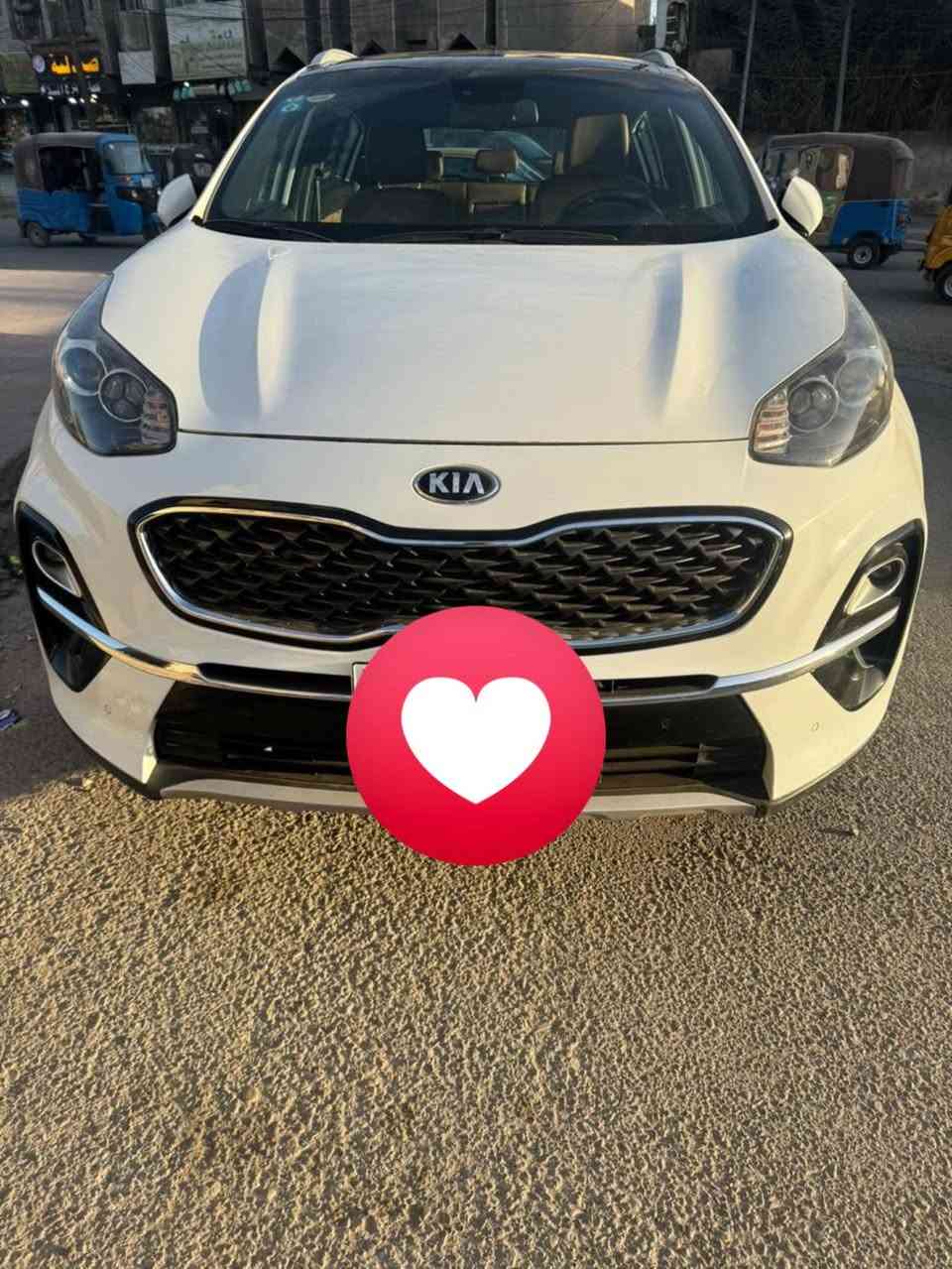 سبورتج موديل 19 ماشية ٩٧فو مواصفات بصمة حساسات كشنات تحكم جلد صندوق بصمة مكينة وكير مكفولة رقم بغداد بيهة بارد بالجاملغ الخلفي وبارد خفيف بالباب الخلفي مكاني بغداد الجديدة رقمي ***********السعر شدتين ٢٠٠ورقة بيهة مجال بسيط
