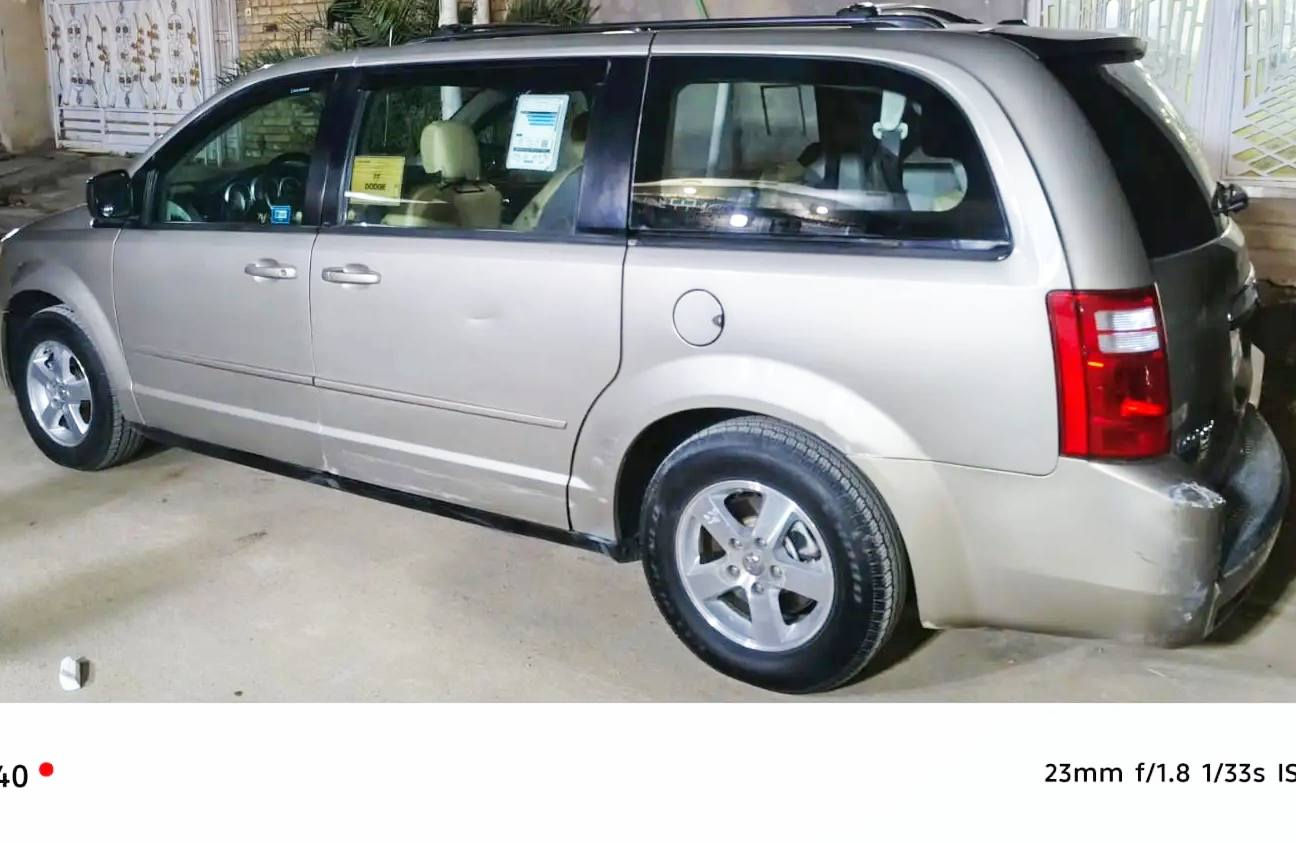 السلام عليكم للبيع دوج كرفان
2009 لون اصفر ذهبي 

بسمي بغداد حادث بدون

أرباك ولا دواخل فقط صبغ وتبديل 

بيبان والجنطه كهربائي 

سته جام كهربائي 

سكليتر كهربائي 

مكينه 3300 كير جديد 

تخم تأير وباتري جديد 

حداديه 80% 

السعر 113$ وبيها مجال

رقم الموبايل ***********

                   ***********
