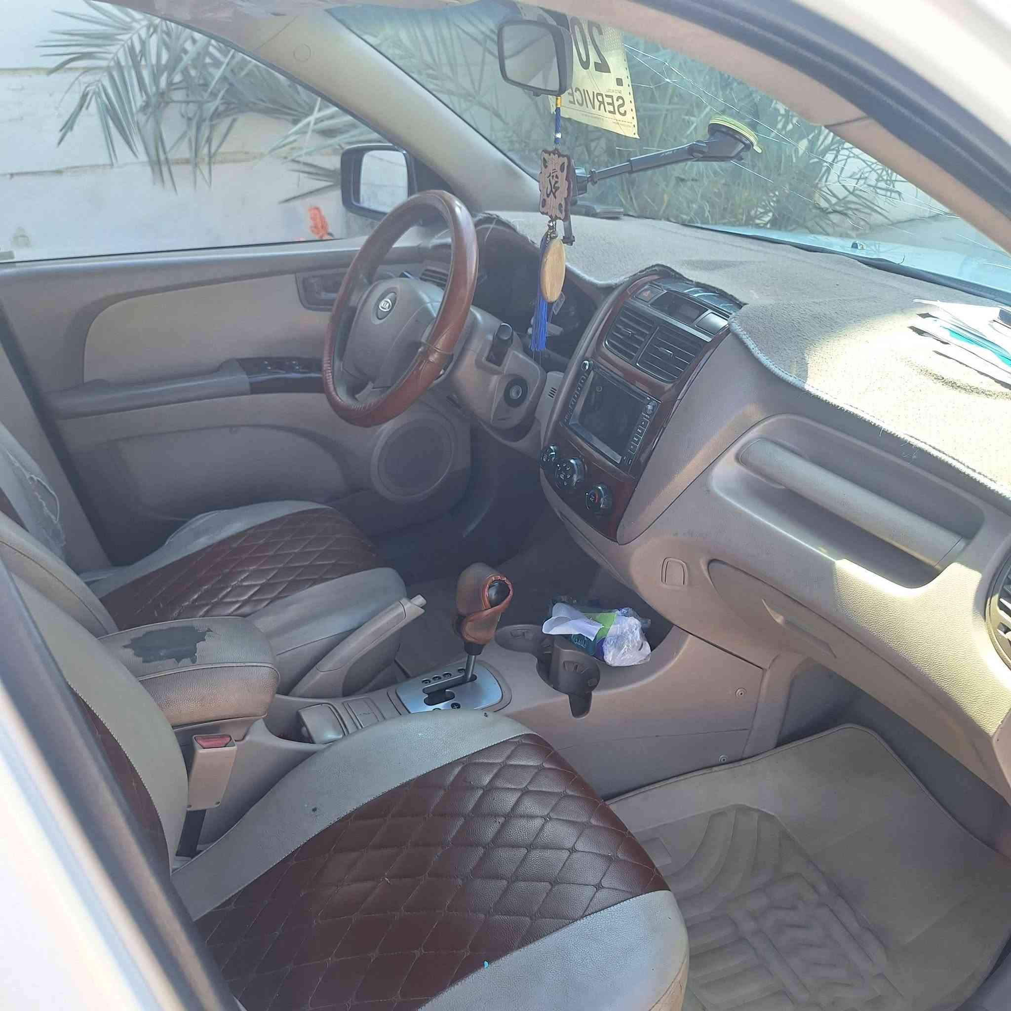 مكلف بالنشر # مكلف بالنشر 
سبورتج ٢٠١٠ ٢٠١٠ خليجي نظيفة كلش رقم ديالى دولي مميز مكينة بلادي تبريد تدفئة زوج تايرات صدر امامي جديد فتحة كامرة بيها صبغ بالباب الخلفي عكس السايق وموضح بالسونار 
*********** رقم صاحب السيارة الشراي يتصل
