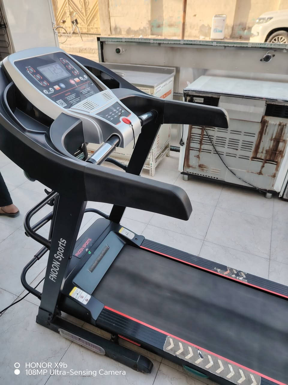 السلام عليكم ورحمة الله وبركاته
 يوجد لدينا جهاز جري دبل ماطور أصلي نضافه  90 ٪
السعر 250 ألف وبيه مجال للشراي للاستفسار الاتصال *********** _ ***********
