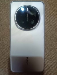 ماجيك ٧ برو ٥١٢/١٢ • شاشة ٦.٨ بوصة OLED ١٢٠ هرتز • بطارية ٥٨٥٠ مللي أم...