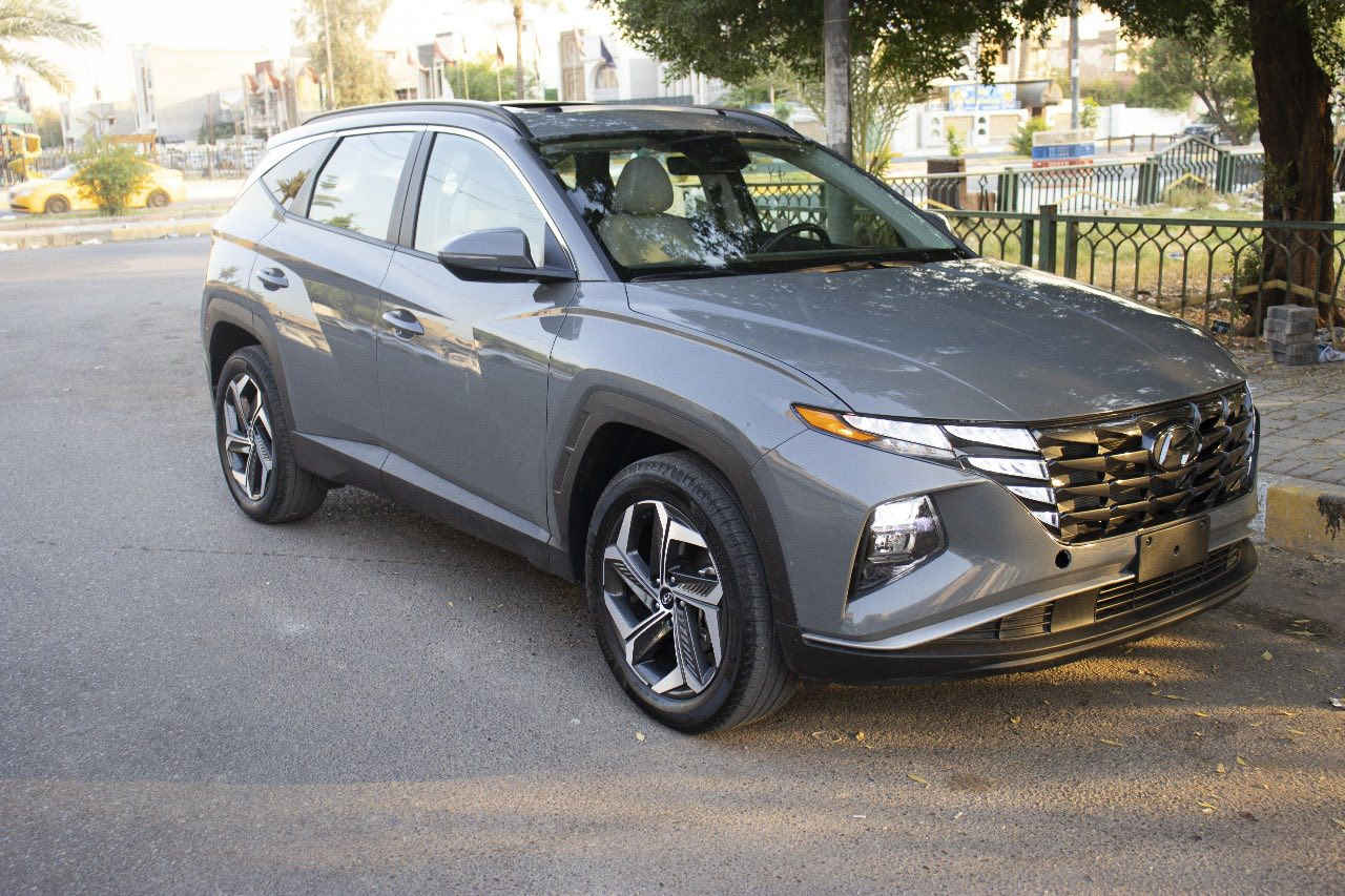 هيونداي توسان2024. عداد المسافه 9000. بعد زيرو 
حادث موضح ب الصور. تبديل بنيد نفس الاون تبديل قبق جنطه نفس الان  بدون ايرباك 
رقم بغداد بسمي هزه جديده قبل 20 يوم تم التريقيم الشراي. يخابر الهاتف ***********

-بصمه تشغيل

-بصمه ابواب

-تشغيل عن بعد

-شاحن واير ليس

-صندوق كهرباء 

-رادار امامي قياده اليه

- نظام مساعدة عدم الانحراف عن الطريق 

-نظام carplay 

- شاشة وسطية كبيره 

- نظام النقطة العمياء ( حساس مرايا جانبيه)

- هاند بريك بصمة 

-اوتو هولد

-نظام توقف تلقائي عند الرجوع

 - كاميرة خلفية بدقة عالية 

 - نوع المقاعد: كهربائي  - تدفئة 

- المصابيح:  زينون - إضاءة ليد  
سعر. 188. بيهة مجال بصيط جداً
