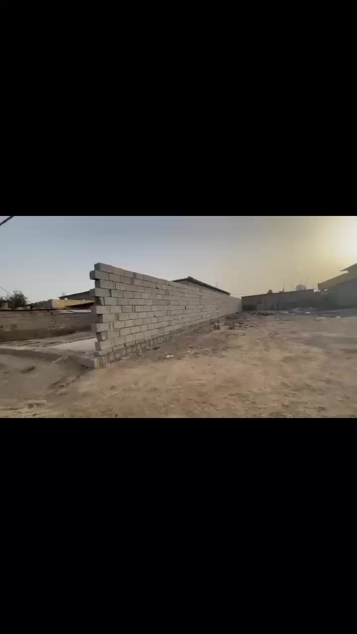 السلام عليكم دار البيع مساحته الكلي 300 والبناه 144
غرف 2
حمام
مطبخ 
صاله بدون البخ 
 استقبال بدون البخ
مكان البيت قرب سيطرت الج بشارع جامع  عتره المصطفى منطقه سويدي السعر مناسب الرقم ***********
