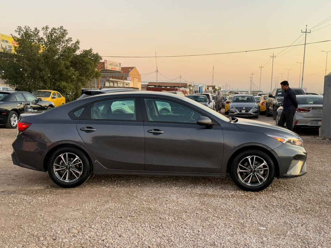 سلام عليكم
كيا فورتي مديل 2023 وارد أمريكي ضرر تبديل جوملغ وباب بدون عابر ارباكات سليمه رقم مثنى معوقين وكاله عامه بسم المشتري مكينه 2000 دوش كير 8 نمر كير مكينه مكفوله
مواصفات شاشه كامره دواره حساس امامي خلفي رادارات جانبيه ويلكب اشاير بلمري توقف ذاتي 3 انضمه قياده وباقي المواصفات المعروفه السعر ب142 وبيهه مجال بسيط 
مكان السياره رميثه
اي استفسار***********
