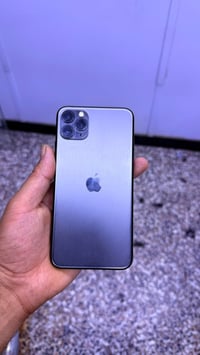 11برو ماكس لجهاز مبدل شاشه وبطاريه حلو نضيف البصمه شغاله وكلشي شغال ال...