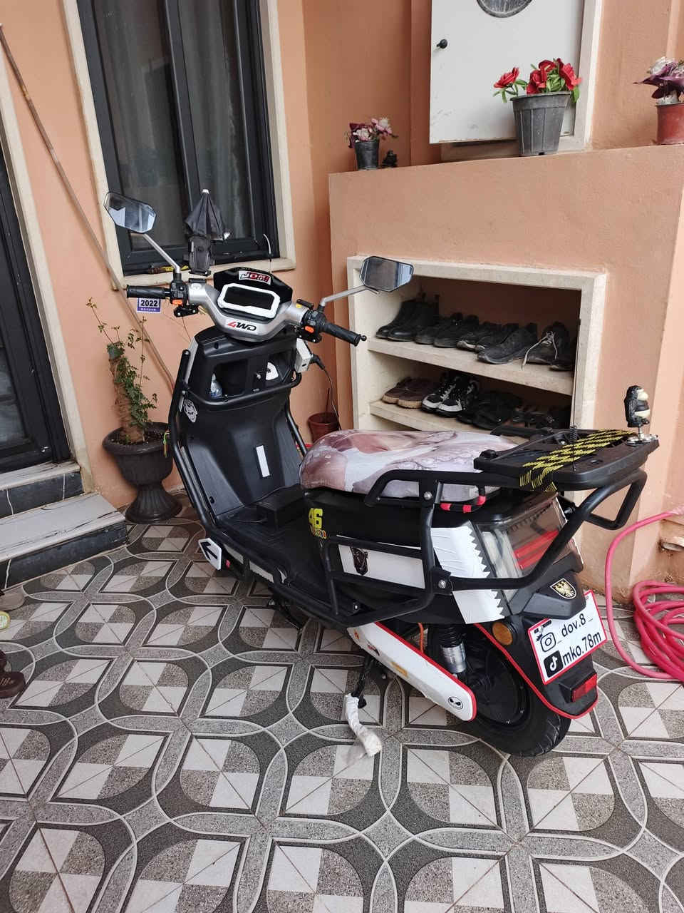 السلام عليكم للبيع تراوس السعر 750
واتساب ***********
