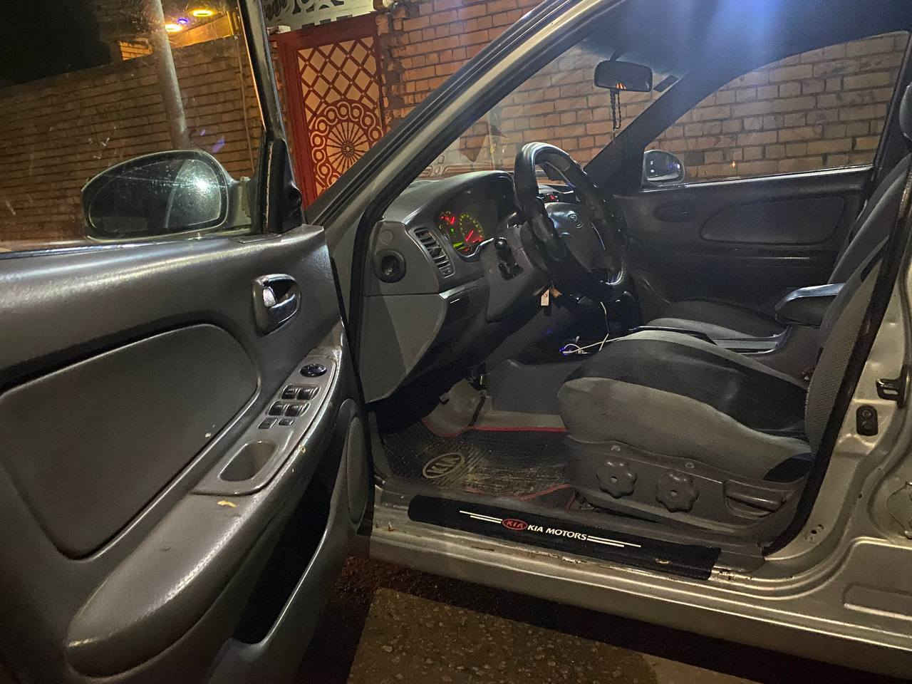 كيا اوبتيما موديل ٢٠٠١
مصبوغه عام 
حداديه امامي خلفي جديد
تخم تاير 
ادامه جديده مجاول بلكات نوزلات
سنويه بنس تحويل مباشر
كير محرك تجي تشوف بعينك وتفحص
العنوان كربلاء طريق بغداد عمود ١٤٨
***********
***********
