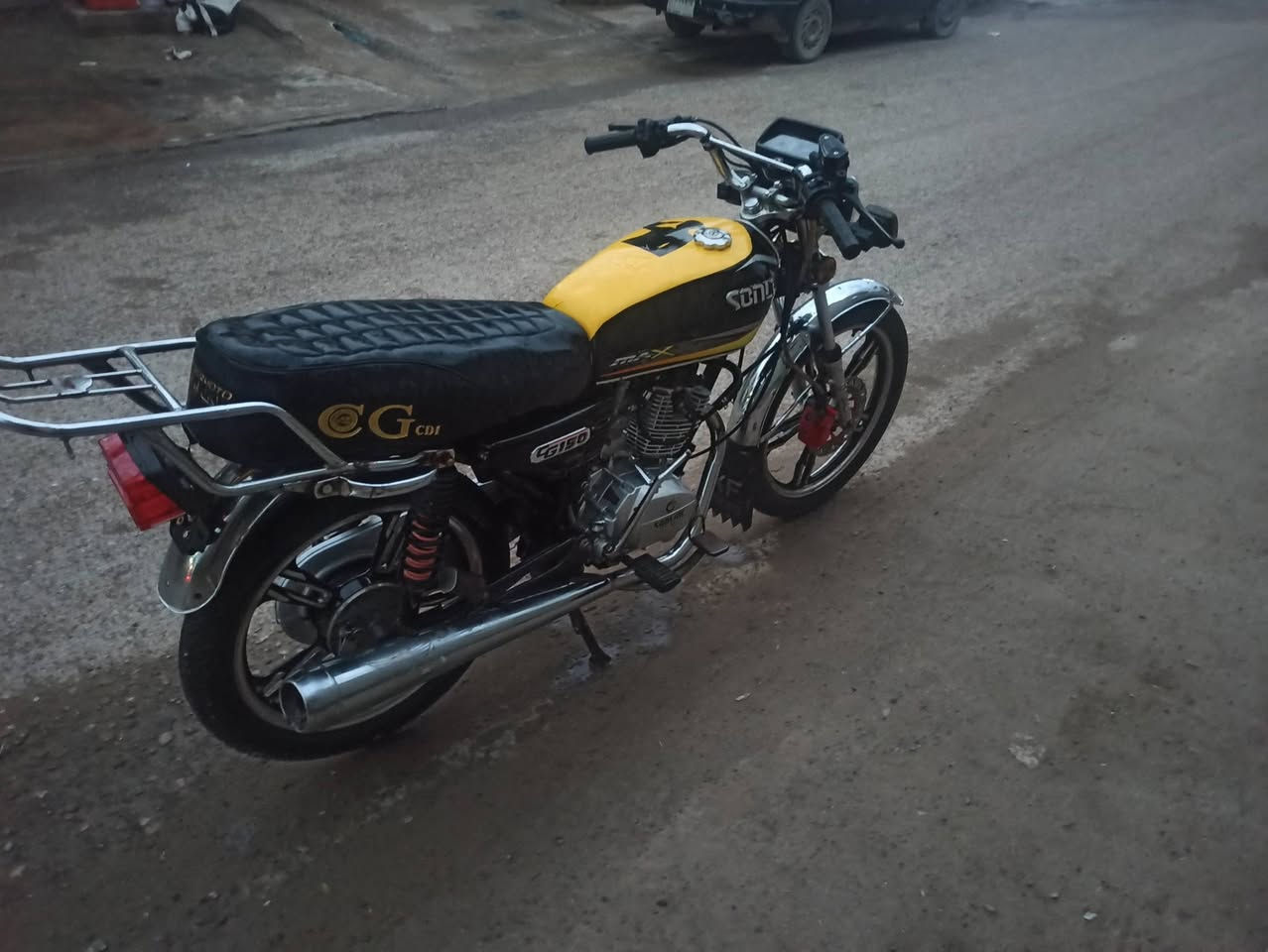 سلام عليكم دراجه موديل 22 محرك ما مفتاح بيه خيط تبخير السعر المطلوب 400 وبيه مجال  قليل رقم الهاتف ***********
