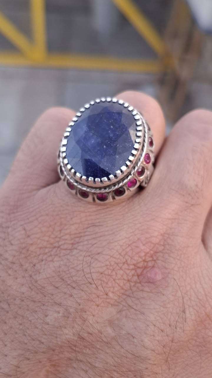 يا الله خاتم زفير ألماني صياغه يدويه ثكيله 
وزن القطعه ٣٨ حجر اصلي مطعم ٢٢ ياقوته 
موقعه اسم صاغ احمد البهادلي  مكاني بغداد مدينه الصدر لا يوجد لدي توصيل


**إذا كنت صاحب هذا الإعلان وتريد حذفه لأي سبب، رجاءا أرسل رسالة إلى الدعم الفني**