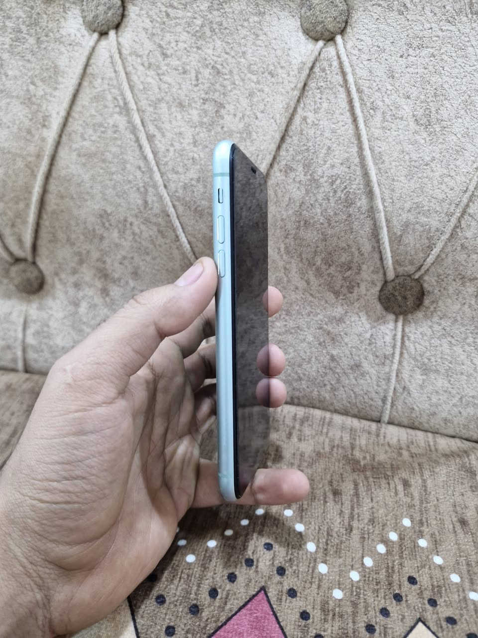 ‏سلام عليكم
iPhone 11 عادي 
بطاريته 100
ذاكرة 64 شاشه اصليه 3 خيارات 

 فقط جهاز كاميراته وكفن بسبب وكعه والضهر مفطور
السعر 170 وبي مجال او مراوس   مكاني بغداد مدينه الصدر 

 متواجد خاص


**إذا كنت صاحب هذا الإعلان وتريد حذفه لأي سبب، رجاءا أرسل رسالة إلى الدعم الفني**