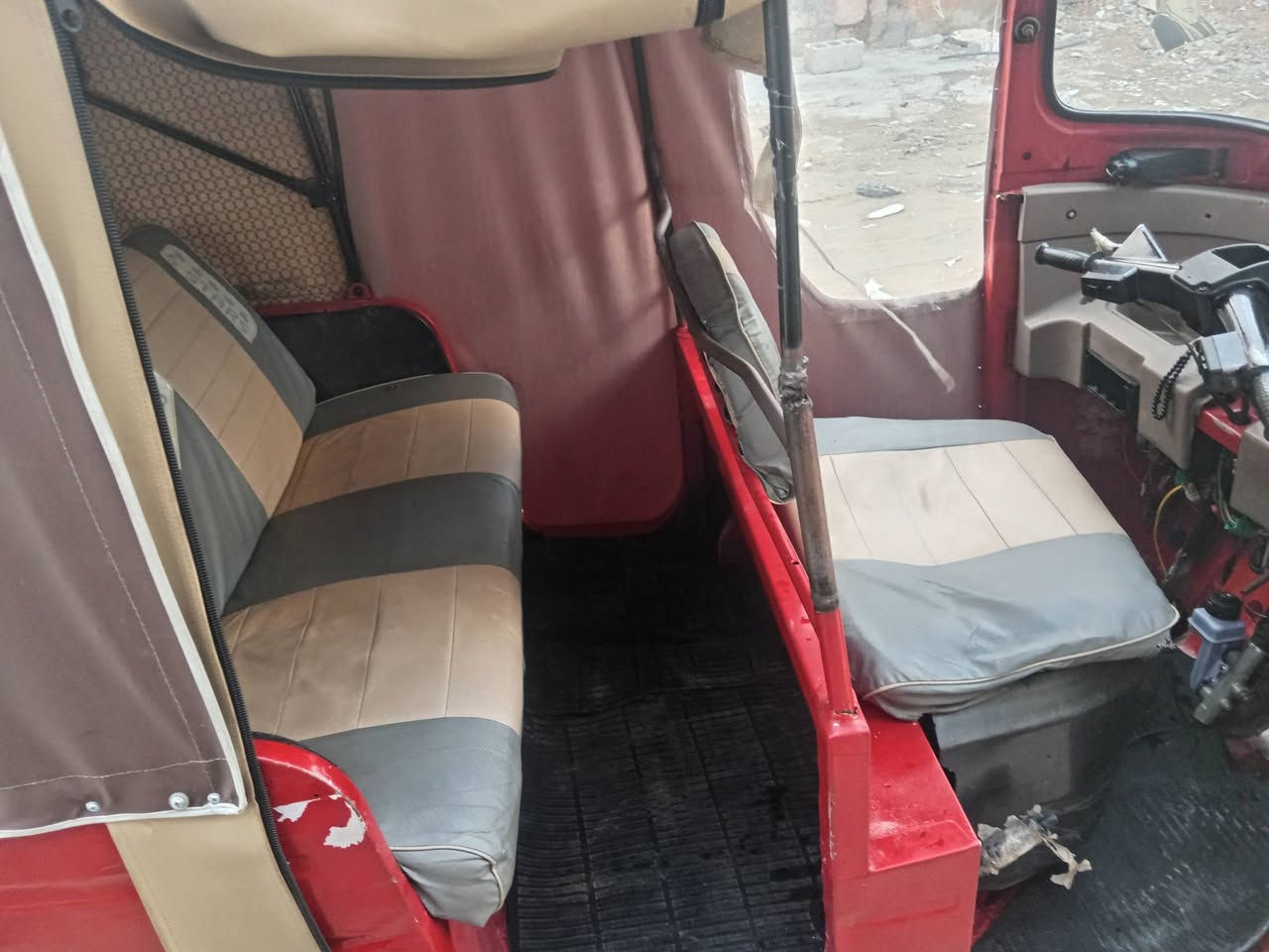 سلام عليكم تكتك 2018مكينة مال20خير من اللة سعرهة 350وبيهة مجال عنوان الامين ثانية شارع نواب استفسار عل رقم ***********
