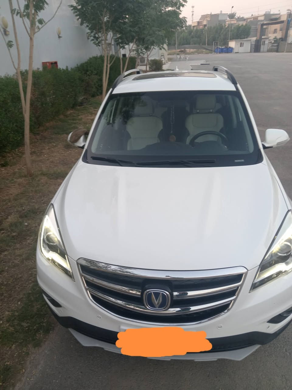 السلام عليكم
عندي سياره شانجان 2019 cs35 بيضاء
السياره ماشيه 106الف
السياره بدون صبغ بحاله جيده تم عمل ادامه تبديل دهن كير تبديل صدر أمامي خلف جديد
تم اظافه منظومة غاز للسياره وبسعر 500الف والسياره فووووول اقتصاد صارت 
مواصفات السياره 
​المحرك: 1.6 لتر، 4 سلندر، بقوة 125 حصان.
​ناقل الحركة: أوتوماتيك 4 سرعات (ياباني - AISIN).
​الاستهلاك: موفرة للوقود (7.2 لتر/100 كم).
​الأمان: فرامل ABS + EBD، وسائد هوائية، وحساسات خلفية مع كاميرا.
​الرفاهية: شاشة لمس، مثبت سرعة، فتحة سقف،
إطار حجم 17 ويل كب
السعر 10 آلاف دولار=15مليون 
*********** واتساب
