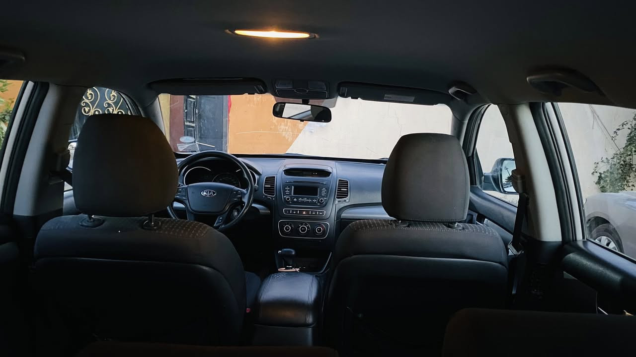 السلام عليكم..للبيع نقداً سياره كيا سورنتو موديل ٢٠١٣ مكينه v6 خليجي رقم بابل مكفوله كفاله عامه ماشيه ٢٠٩الف بدون اي نقص يذكر السعر ١٥٠ ——***********
