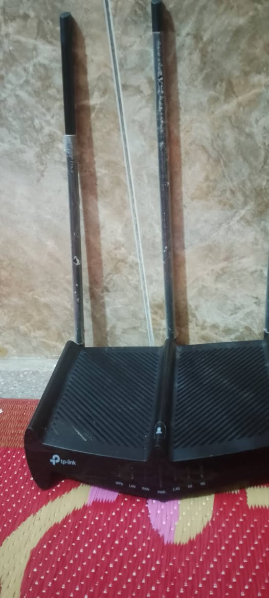 السلام عليكم راوتر قوي كلش يستخدم المطاعم و للفنادق وللدوائر وللبيت الكبير سعره 50 مكاني بغداد الشعب واسئل على سعره وتعال راسلني ***********
