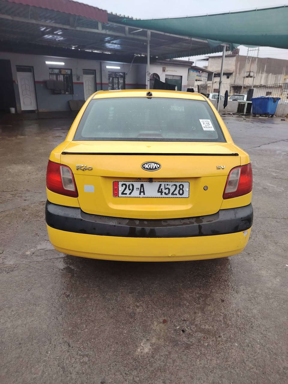 كيا ريو كير مكينه شرط موديل 2009 وارد امريكي مكينه 16مرغوب  ترايك بغداد وترجع  سياره مشروع وطني تحويل بل موصل اني شرعي هيئه غرامات صفر رقم واصط ليتات  زينون  السعر 83 وبيها مجال ليطيبين ***********///***********
