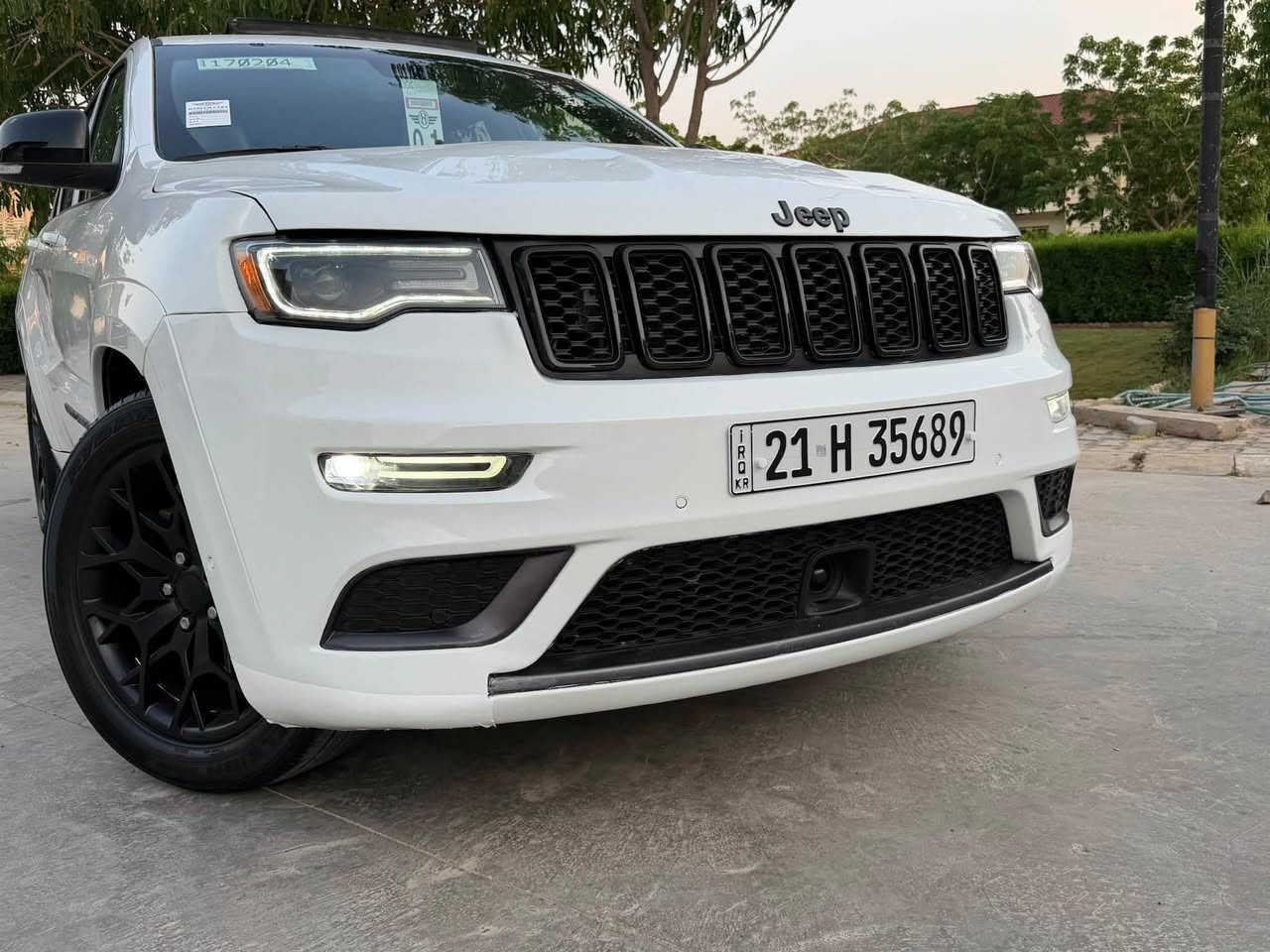 للبيع جيب موديل 2020 مواصفات X
يعني فول فول ام رادار امامي 

بسعر مناسب (245)$
ماشيه 63ml 
مواصفات السياره X يعني ارقه من S
رادار امامي 
رادار جانبي 
اوتو بارك 
صندك كهربائي شفط 
فور ويل 4*4
ساشه كبيره مع نضام كار بلي 
سستم صوت الباين 
دمام خلفي 
حساس امامي و خلفي 
لايت زينون متحرك 
دكمه سبورت 
بصمه و تشغيل عن بعد 

ملاحظة سياره بيها بونيت وجاملغ بقيه سياره مكفوله بدون اي ملاحظات 
سونار موجود داخل منشور 

كير ومحرك شرط مامفتوح بدون اي عيب 
مكاني كركوك 
***********
