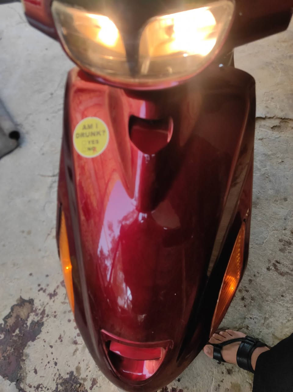 سلام عليكم شباب دراجه فراشه فحل للبيع مكينه لاتبخير ولا تنقيص كهربائيات كلها  شغاله عوزها بس سلف  تايرات جدد كفرات نضيفه
دراجه خير من الله 
مكان الدراجه  ديوانيه قضاء غماس 
الاستفسار☎️ ***********
السعر 💵 275 وبيها مجال
