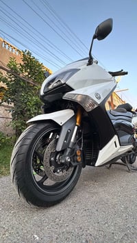 Tmax 530 2017 بصمه الدراجه ماشيه ٢٩ الف بلاديه كفاله عامه مكاني الصليخ...