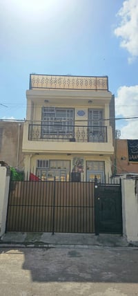 بيت • للإيجار • قطاع ٤