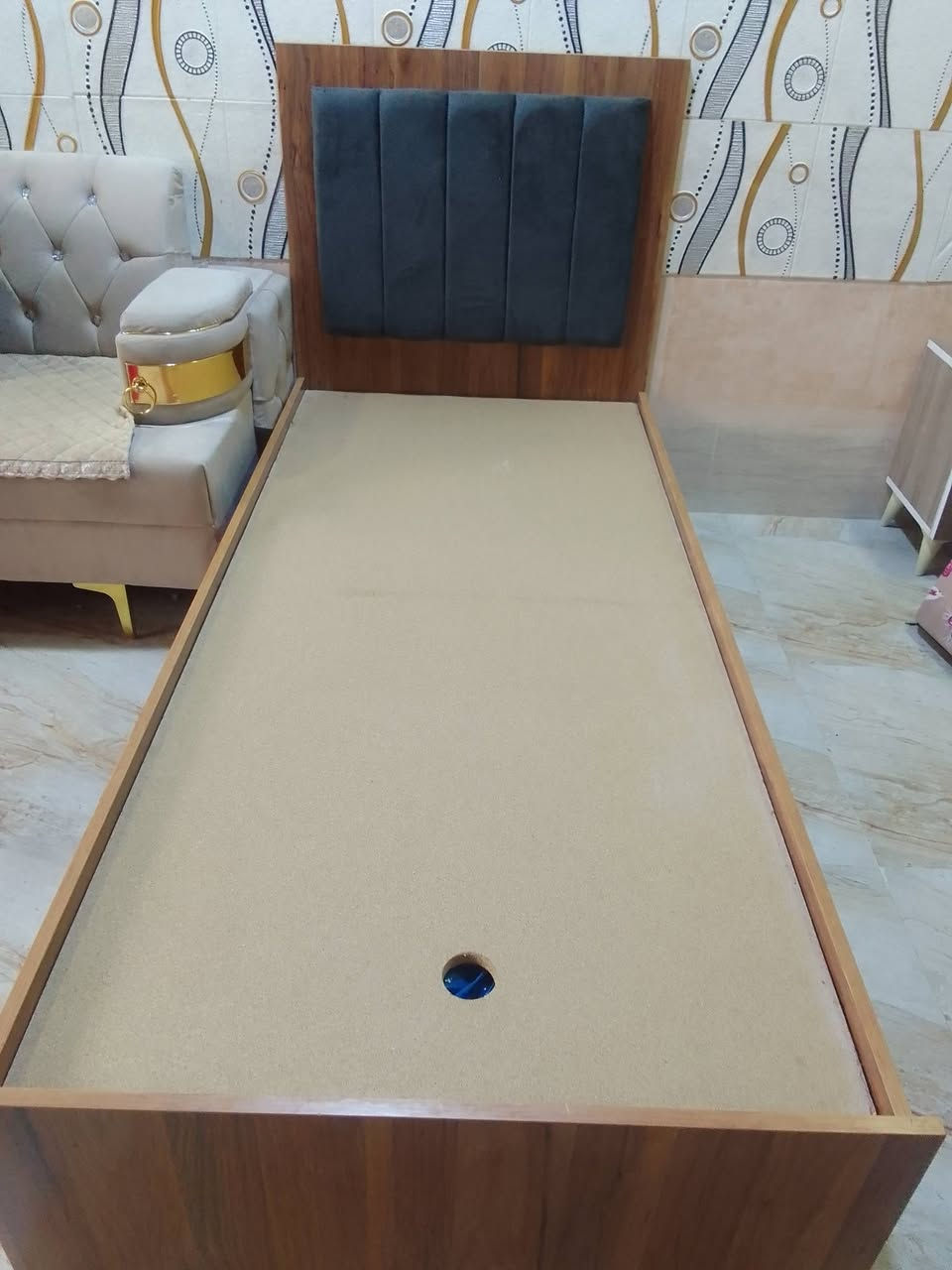 سلام عليكم متاح سيسم ابو نفر عدد اثنين واحد حديد ينطبك وثاني خشب سعر حديد 50 الف ولخشب 100 وبي مجال


**إذا كنت صاحب هذا الإعلان وتريد حذفه لأي سبب، رجاءا أرسل رسالة إلى الدعم الفني**