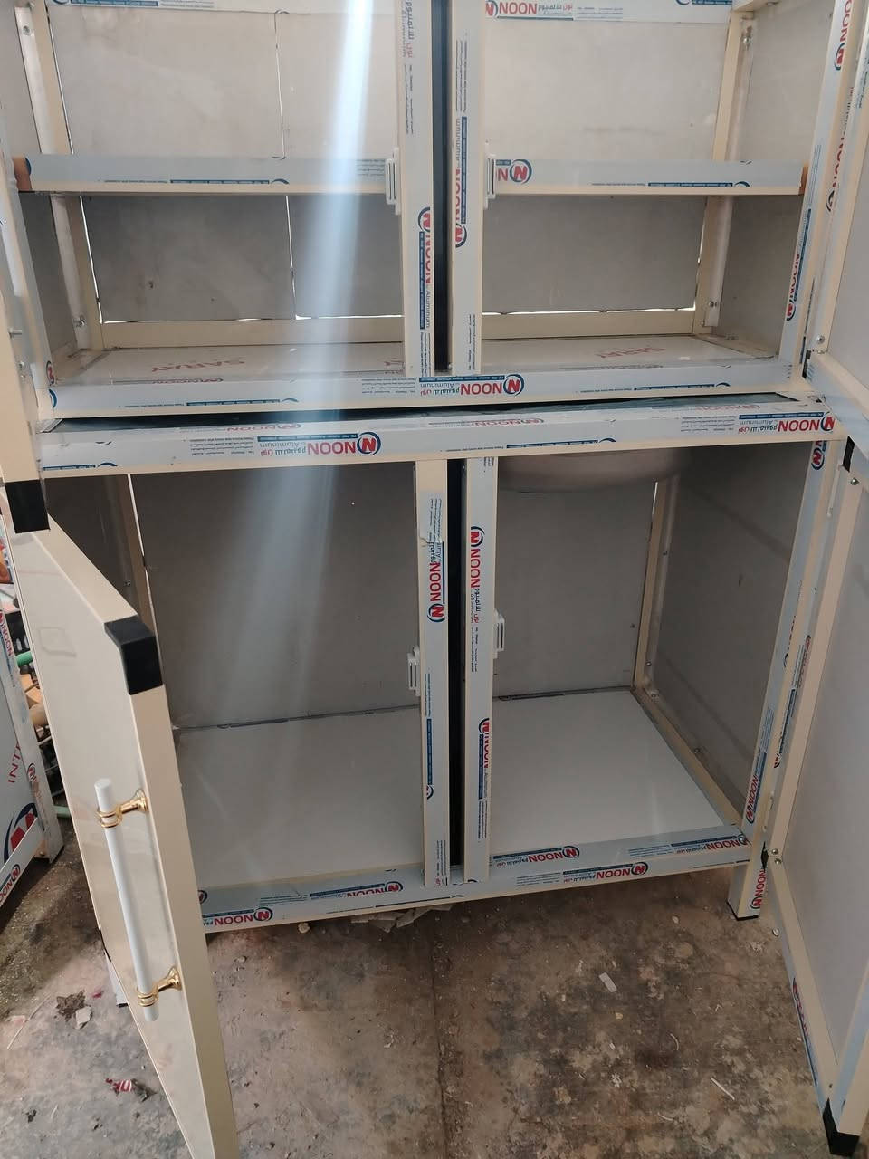 سنكي متر استيل وملحقه تسكام جديد لون كريمي كله للبيع او مراوس بقديم مع الفرق مكاني ديوانيه قرب مدرسه الخلاني ***********
