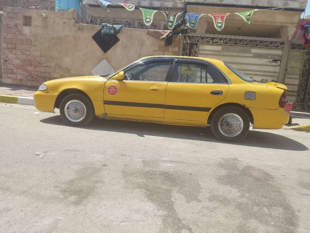 سلام عليكم سياره سوناته ثري صفره موديل 2000 كير ومكينه مكفول وتبريد ثلج مكفول حداديه جيده صدر امامي خلفي جديد تأيرات جديد مصفره هيئة وغرامه بس سنويته صاقطه من 2019 ومكان بغداد الحسينيه راشديه رقمي ***********
سعر 33 وبيه مجال قليل بغداد, العراق
