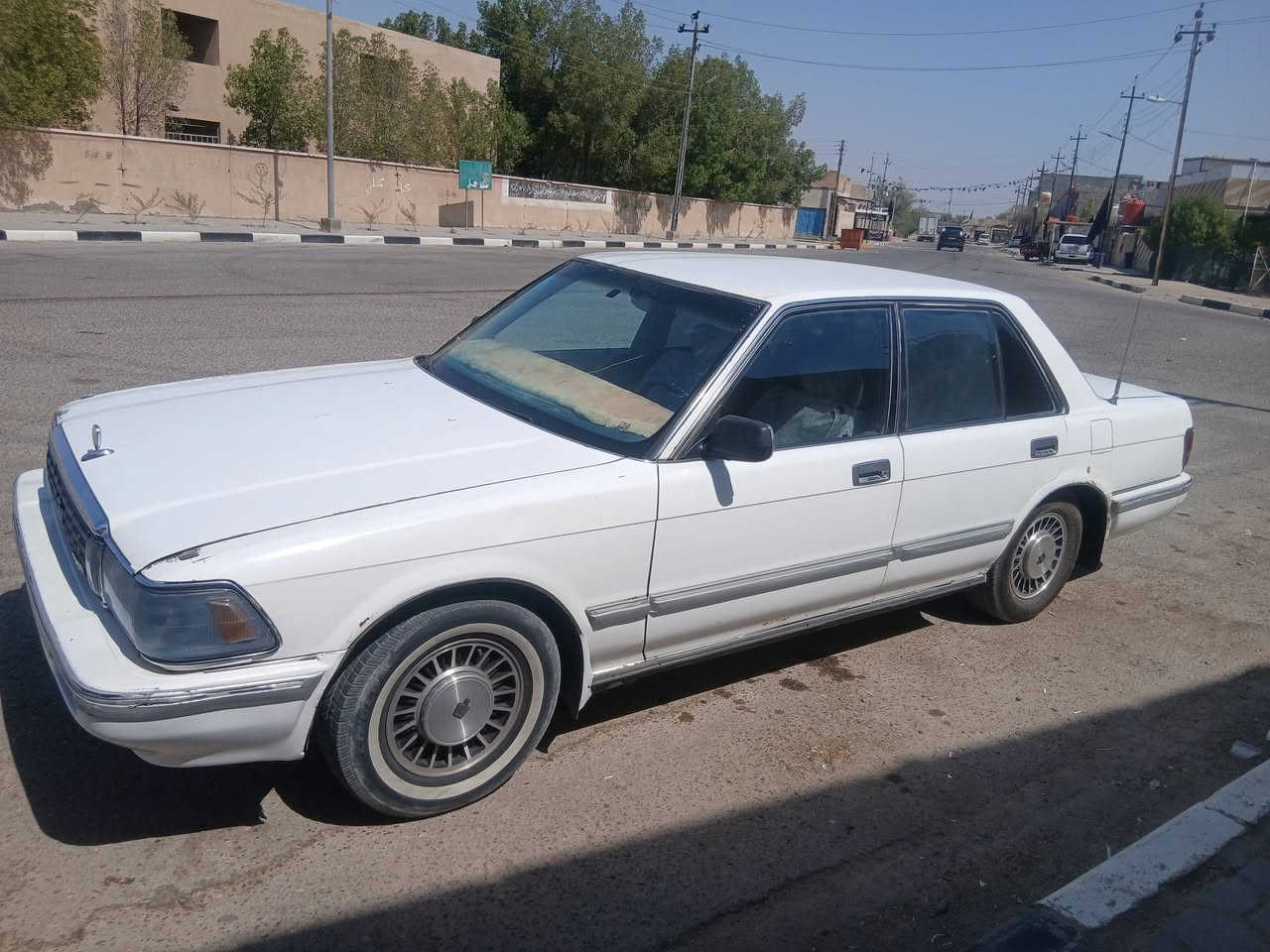 السلام عليكم سيدان ايسر بلاد مديل ٩٠ كير ومحرك في في تي  فيشتين تبريد شغال رقم بغداد بسمي سنويه ٢٠٣٠ سعر ٥٥ وبيه مجال لشراي مكان السياره بصره سفوان ***********
