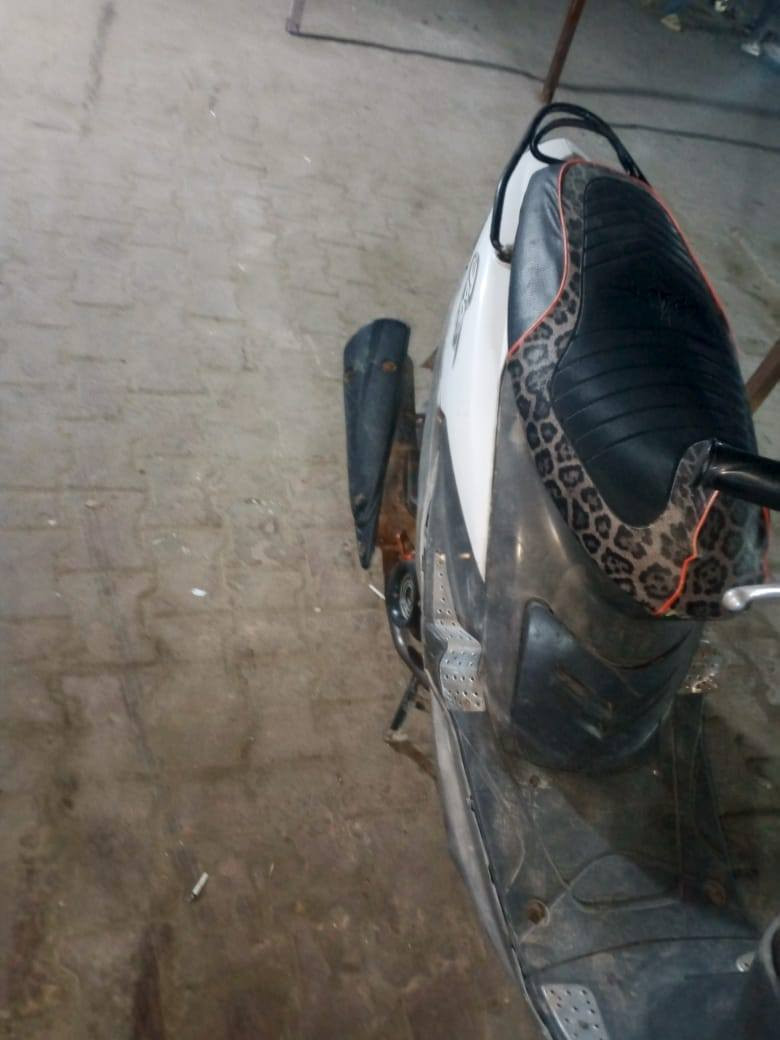 السلام عليكم دراجه ماكس للبيع بريكات شحط مكينه خرسه كهرباءيات شغاله دراجه سلف وهند ر الدراجه تخبل وحلوه ول صبح بعز البرد نكره شوكت ماتجيها نكره تخبل كامله مكمله المكان بغداد الحسينيه مال  راشديه قرب مطعم الءمير الرقم ***********
