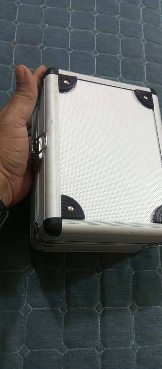 سلام عليكم دريل فيركس مع ١٠٠ لبه بجميع الشكال فقط نقص شاحن ٥ فولت السعر ٢٥ الف قطعه اصليه


**إذا كنت صاحب هذا الإعلان وتريد حذفه لأي سبب، رجاءا أرسل رسالة إلى الدعم الفني**