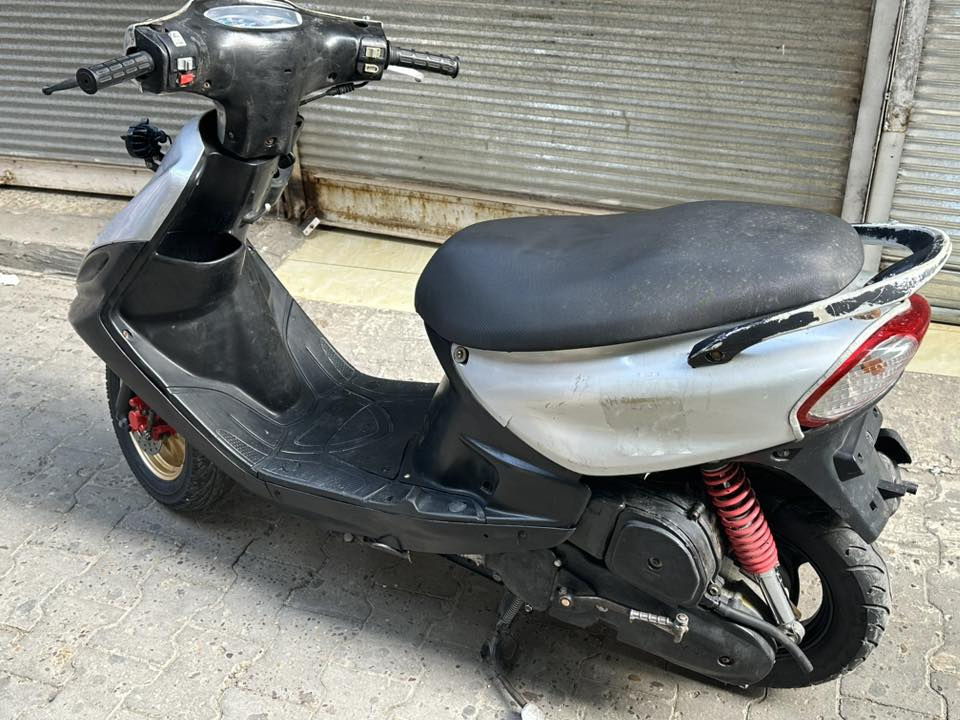 ماكس قجمه ١٢٠ دراجه. سلف وهندر ربع متصرف عليه لا مفتوح المحرك ولا مبدل بيه شي نكره وحده دراجه  سعره ٤٠٠ 
مكاني بالكاظميه 
***********
