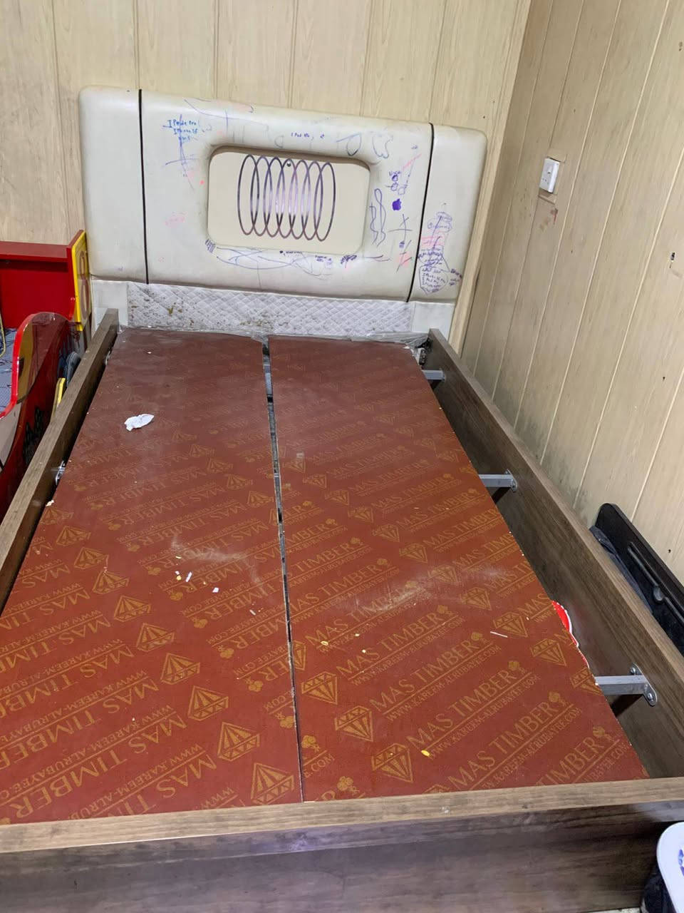 سلام عليكم سرير ابو النفر للبيع الي يفيده خلي يراسلني مكاني بغداد الزعفرانية


**إذا كنت صاحب هذا الإعلان وتريد حذفه لأي سبب، رجاءا أرسل رسالة إلى الدعم الفني**