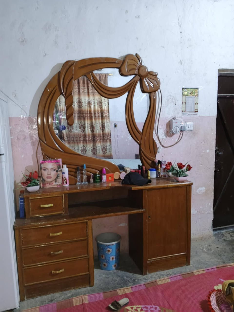 سلام عليكم للبيع غرفه صاج سعر 550 مكان بغداد  تاجي مكلف بل نشر ‏‪***********‬‏ مستعجلين ع بيعته
