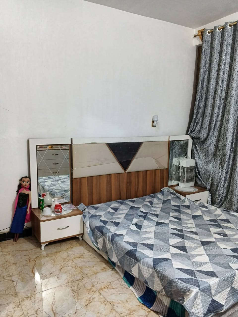 سلام عليكم غرفه نوم تركيه ..للبيع
5قطع لغرفه مال بنيه والله شاهد نضيفه مابيه اي ضرر
والبيع بسبب .. السفر السعر 500وبيه مجال


**إذا كنت صاحب هذا الإعلان وتريد حذفه لأي سبب، رجاءا أرسل رسالة إلى الدعم الفني**