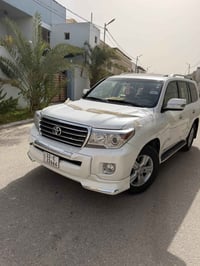 لاندكروزر ٢٠١٣ • ٦ سلندر • رقم اربيل