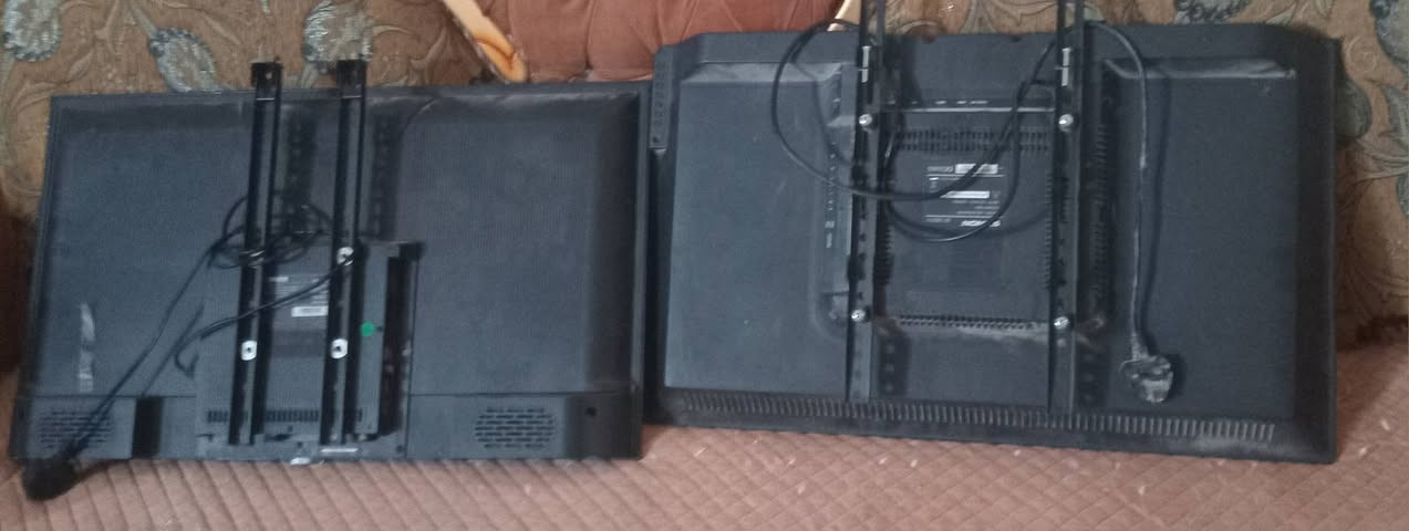 عارضه تبريد السعر 300
بلازمه عدد2 مستخدم حجم 32 سعر الوحده 60
بلازمه جديده السعر 100
ميز طعام جام مع كرسي عدد2 السعر 50
***********
***********
