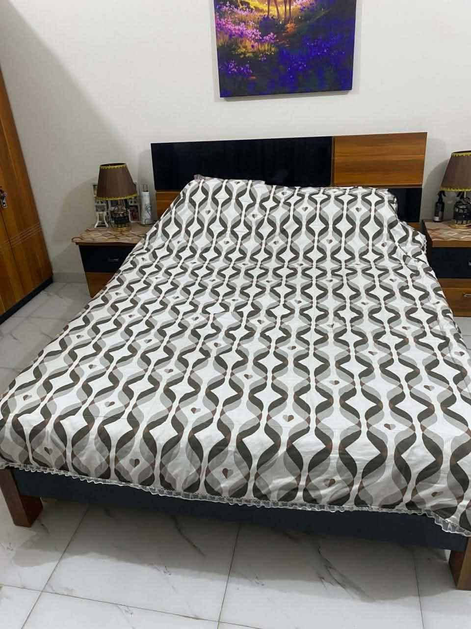 🛏️ 1. غرفة نوم تركي (نفرين) - 6 قطع
غرفة راقية ومتكاملة تتكون من:
 كنتور 6 أبواب.
 جرباية نفرين.
 ميز مراية (تواليت).
 كومديات عدد (2).
 طابورية.
 💰 السعر: 450 ألف دينار (وبي مجال للشراي حلة, بابل


**إذا كنت صاحب هذا الإعلان وتريد حذفه لأي سبب، رجاءا أرسل رسالة إلى الدعم الفني**