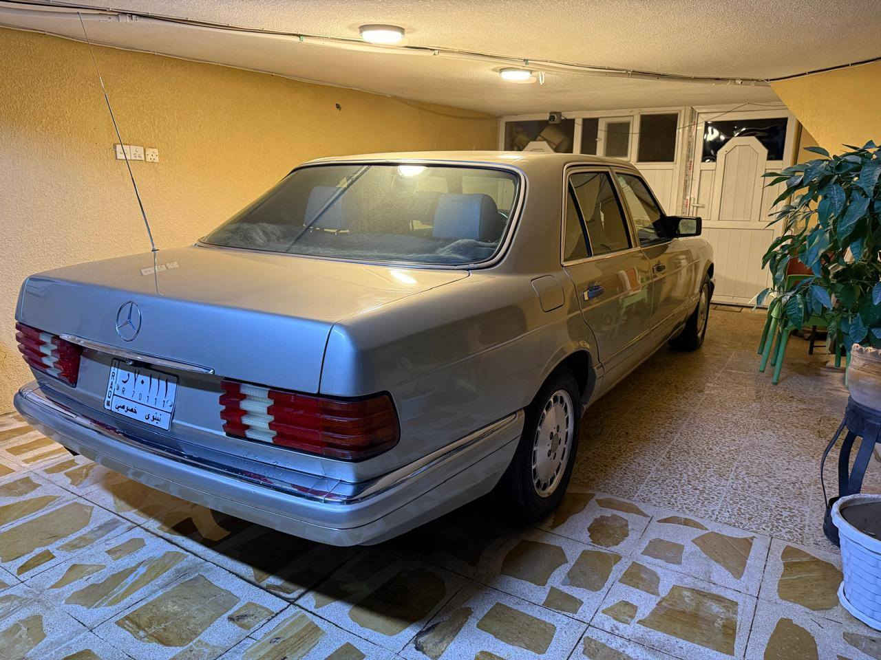 السلام عليكم 
اخوان مكلف 
مارسدس جامبو 
مصبوغه عام للجماليه 
سياره جديده حيل 
كابون بانزين بيها
غرفه جديده تبريد ثلج 
كير ومكينه  بشرط 
سياره ماتعوب عليها استفسار اكثر اتصال ع رقم 
***********
