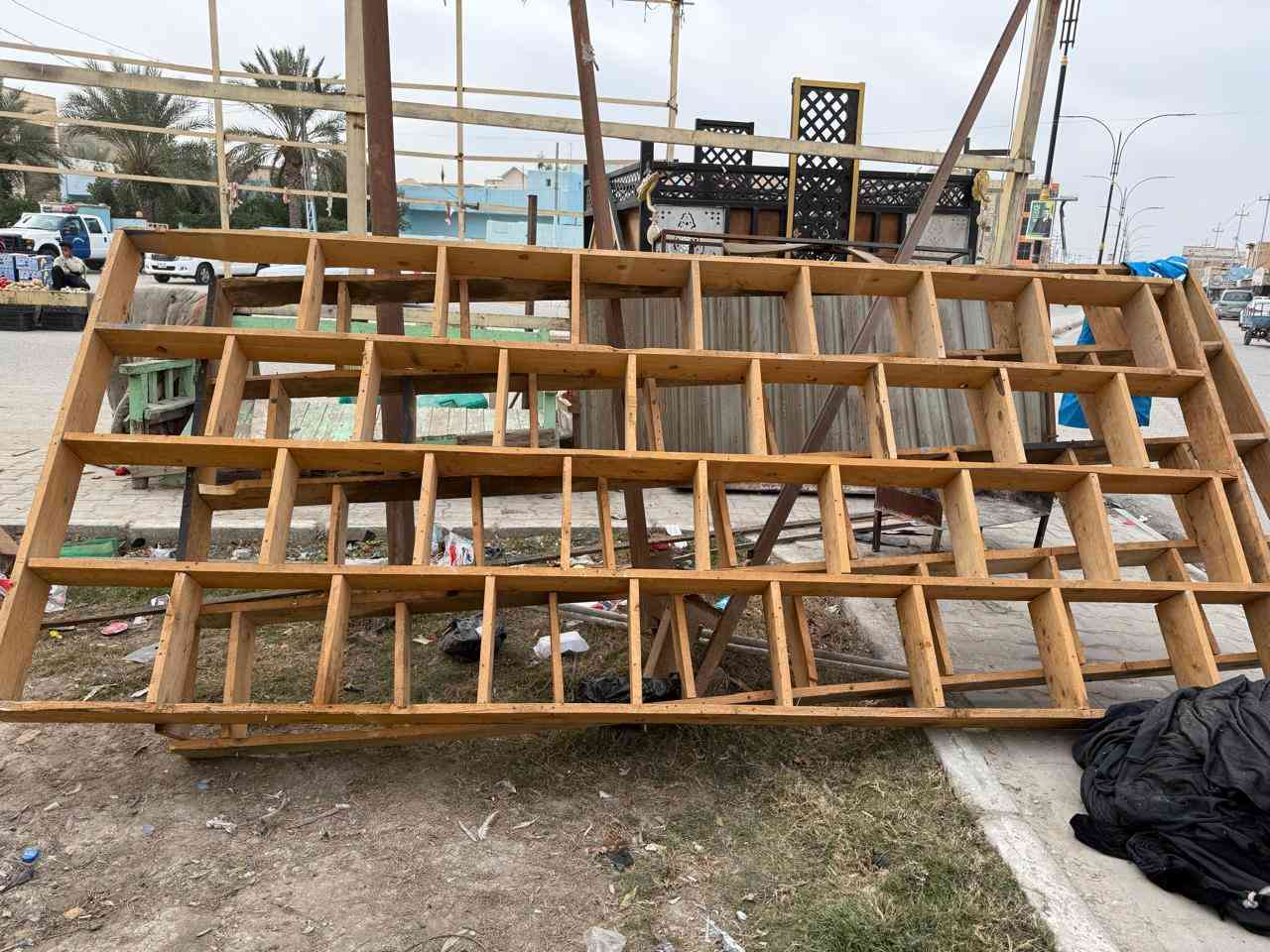 سلام عليكم رفوف البيع مكاني الرميثه ***********
