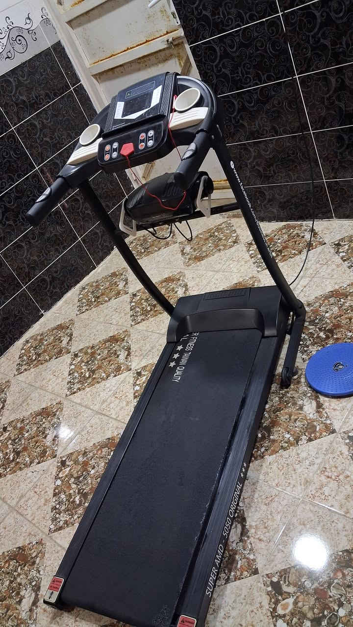 جهاز ركض كهرباء  Aux ماركة sopar amad   كلش نضيف  3 نجمة ئؤرجينال   سعر  185   الف            ***********
