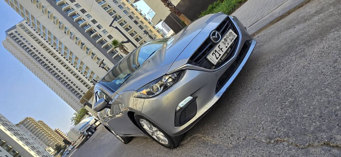 سلام علیکم برایان 
مازدای ٣ مۆدێل ٢٠١٦ ئەمریکی 
وردە پەڵە و ساردی هەیە بەڵام بێ کاڵبوونەوە
ڕەقەم سلێمانی
مەکینە ٢٠ 
بەناوی خۆمەوەیە
غەرامەو تحویل بەشەرت
سەنەوی تا ٢٠٢٨ تازەیە
بۆیاخ ٣ پارچەو نیو 
١١٤ هەزار میل ڕۆشتووە
گێڕ و مەکینە و تەبرید بەشەرت 
شوێن سلێمانی

بۆ زانینی نرخ خاڵێک لە کۆمێنت دابنێ یاخود پەیوەندی بکە 
***********
***********

