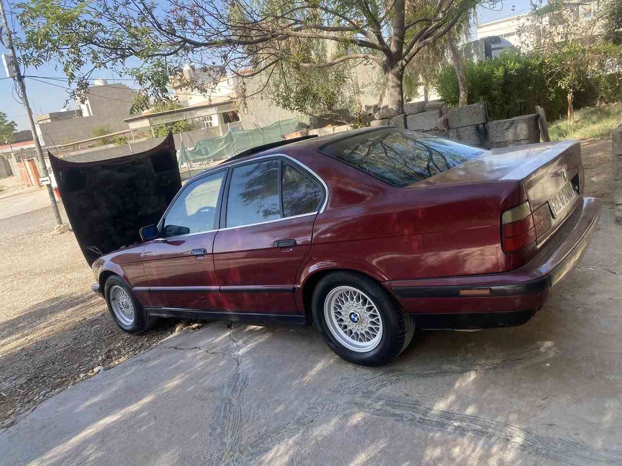 بەناوی خوای گەورە  bmw5251991
فوللی گئرحادی هەمشتی بەشرت حەیاری دەرکەشی خوار نیە گئرومەکینەو ئەکسلی بەشەرت مەکینەی دوکلەی شینی هەیە 
سحری٦٠قەرەقە موشتەرینی. ئەتو برا گەورە لۆزانیری زیاتر***********
