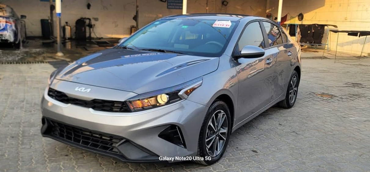 كيا فورتي مديل 2024
ماشيه 18 الف ميل 
رقم بغداد هزه وسنويه جديده 
بجم كبس حادث جانبي 
جاملغ مصبوغ ومبدل وبابين بارد 
سياره بدون ايرباك بدون شواصي مكفوله 
رادار امامي
مانع انزلاق
مثبت سرعه
تحكم ستيرن شفتات 
3 وضعيات قياده 
عادي 
سبورت 
ايكو 
لحيه وجانبيات جديده
153 وبيها مجال بسيط 
عنوان بغداد حي النصر 
***********
